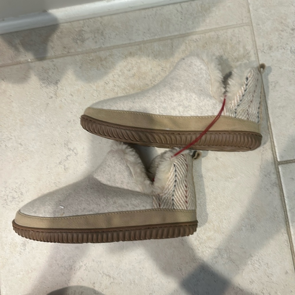 Dearfoams Memory Foam Insulated booties